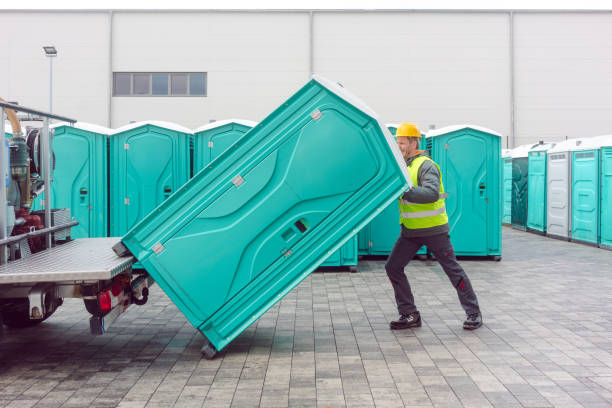 Portable Toilet Options We Offer in West Dundee, IL